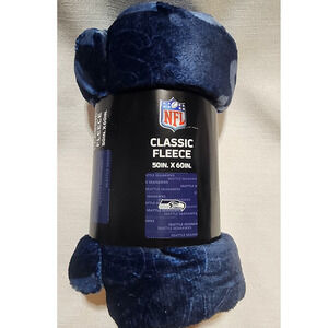 Seattle seahawks classic fleece throw 50in x 60 in
